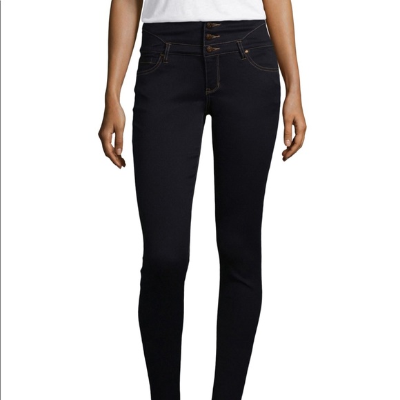 butt enhancing jeans